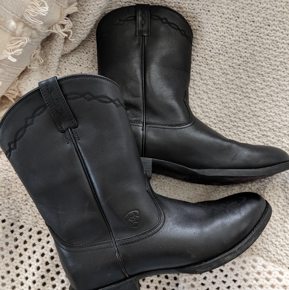 Ariat Heritage Roper boots in Black